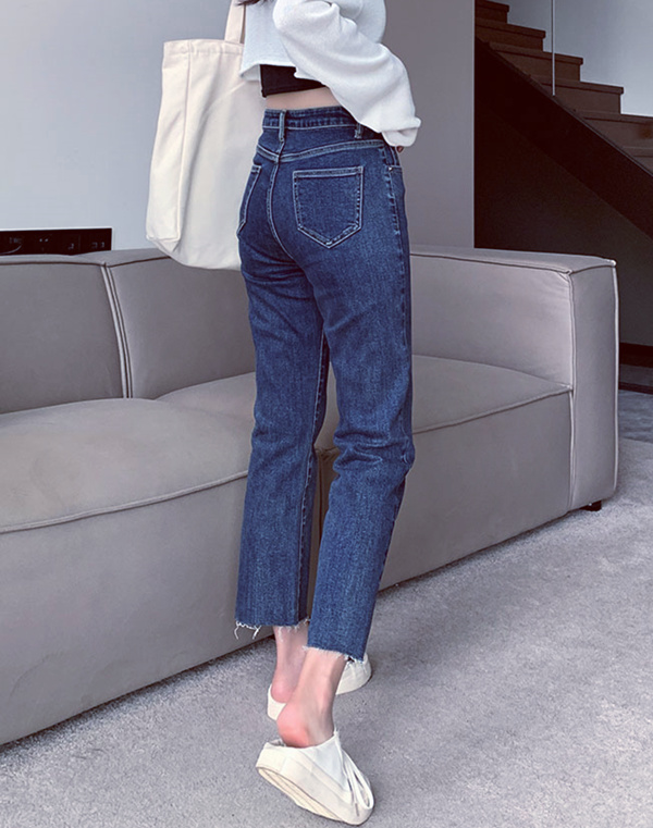 Are Cropped Jeans In Style In
