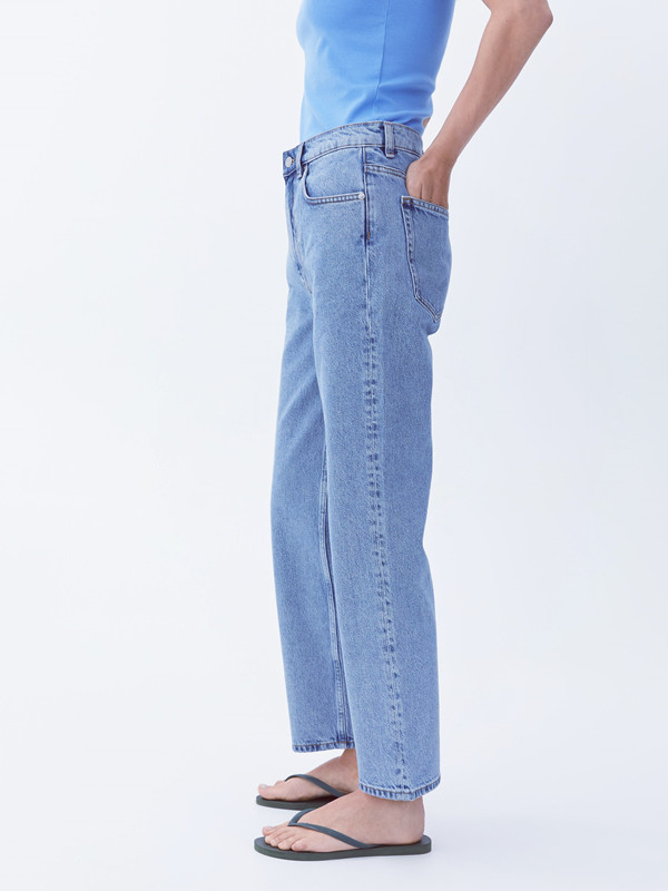 Why Cropped Jeans Are Still Popular
