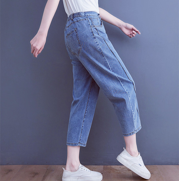 Are Mom Jeans Back In Style In 