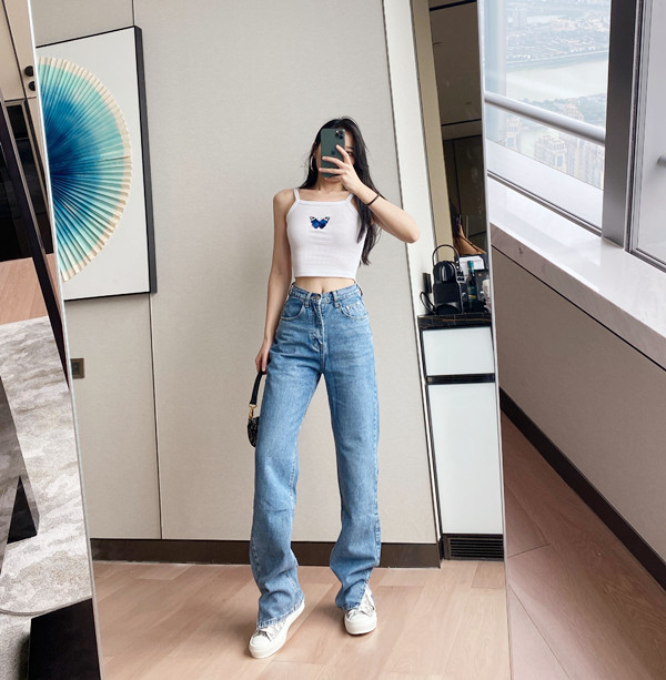 when did mom jeans became popular again