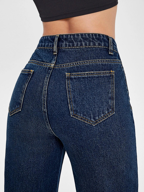 How To Wear Boyfriend Jeans Over 50