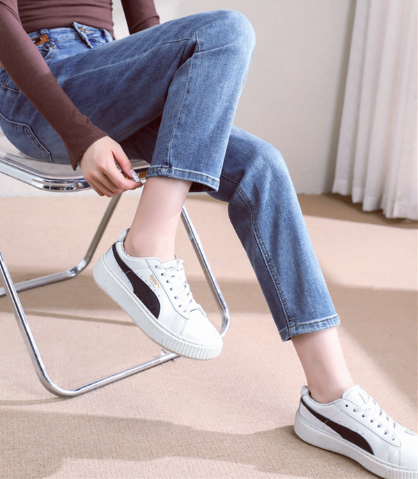 How To Wear Straight Leg Jeans With Sneakers