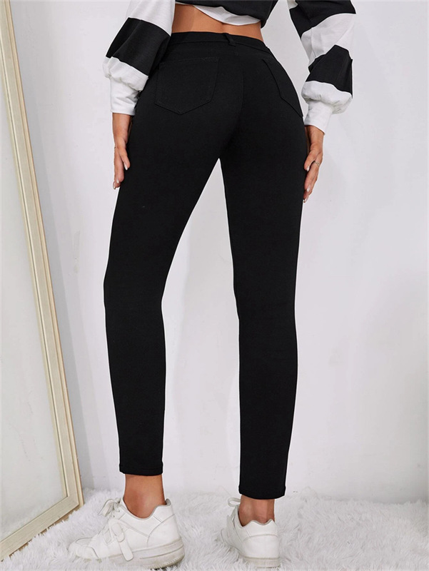 Are black jeans in style
