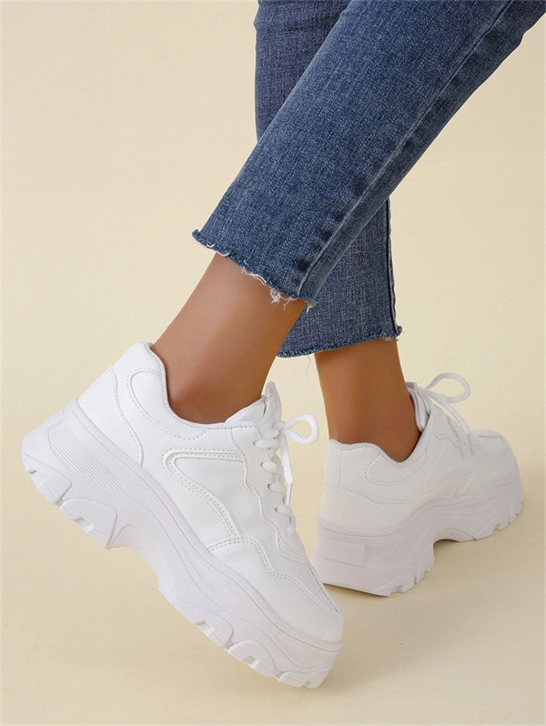 Are Chunky Sneakers In Style