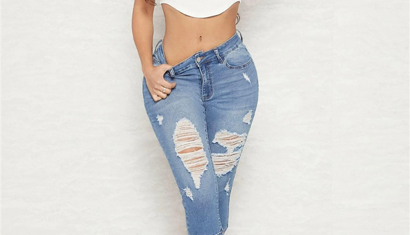 Are Distressed Jeans Still in Style