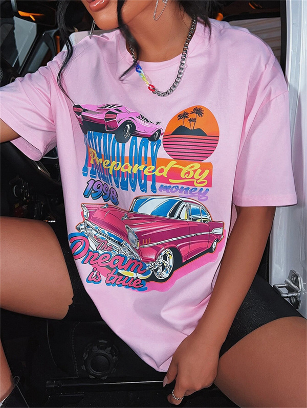 Are Graphic Tees Still in Style