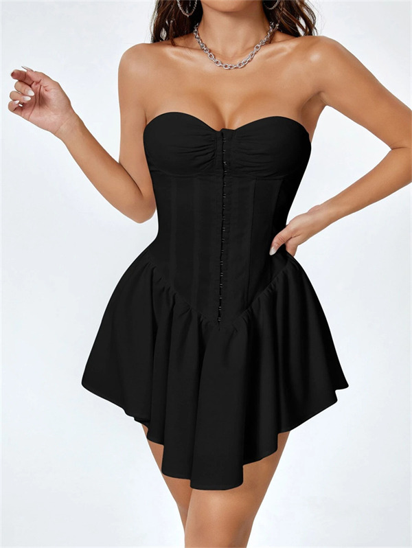 Are Strapless Dresses In Or Out of Style 