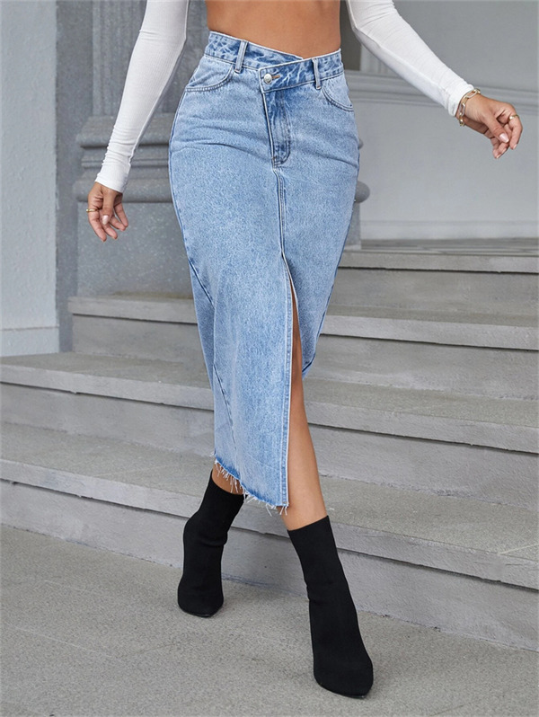 Are Long Denim Skirts in Style