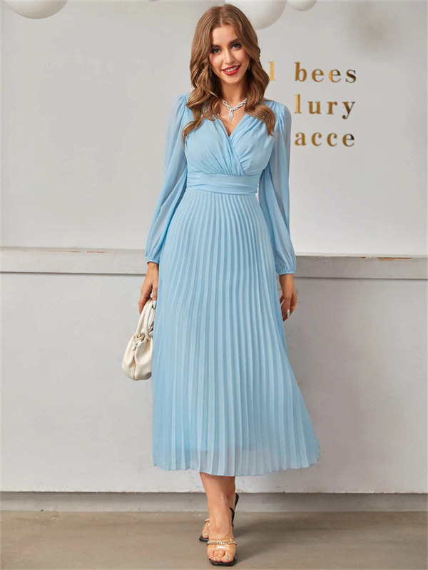 Are Pleated Dresses in Style 
