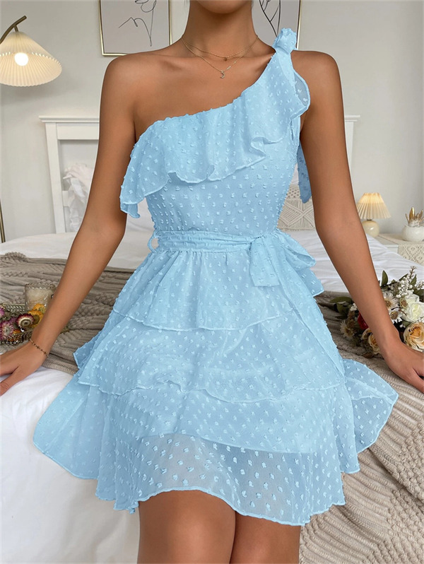 Are Ruffled Dresses in Style 